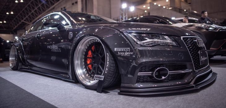 Liberty Walk Audi S7