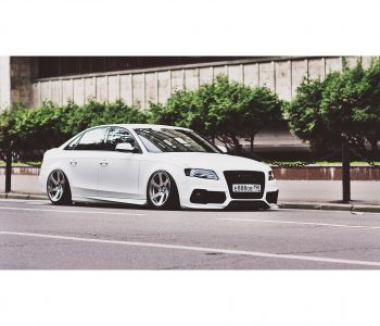 Audi A4 rolling through R